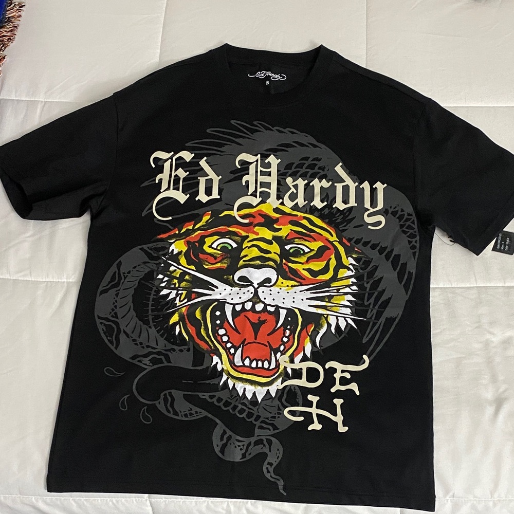 “NWT” ED Hardy Black Tee with Tiger Graphic